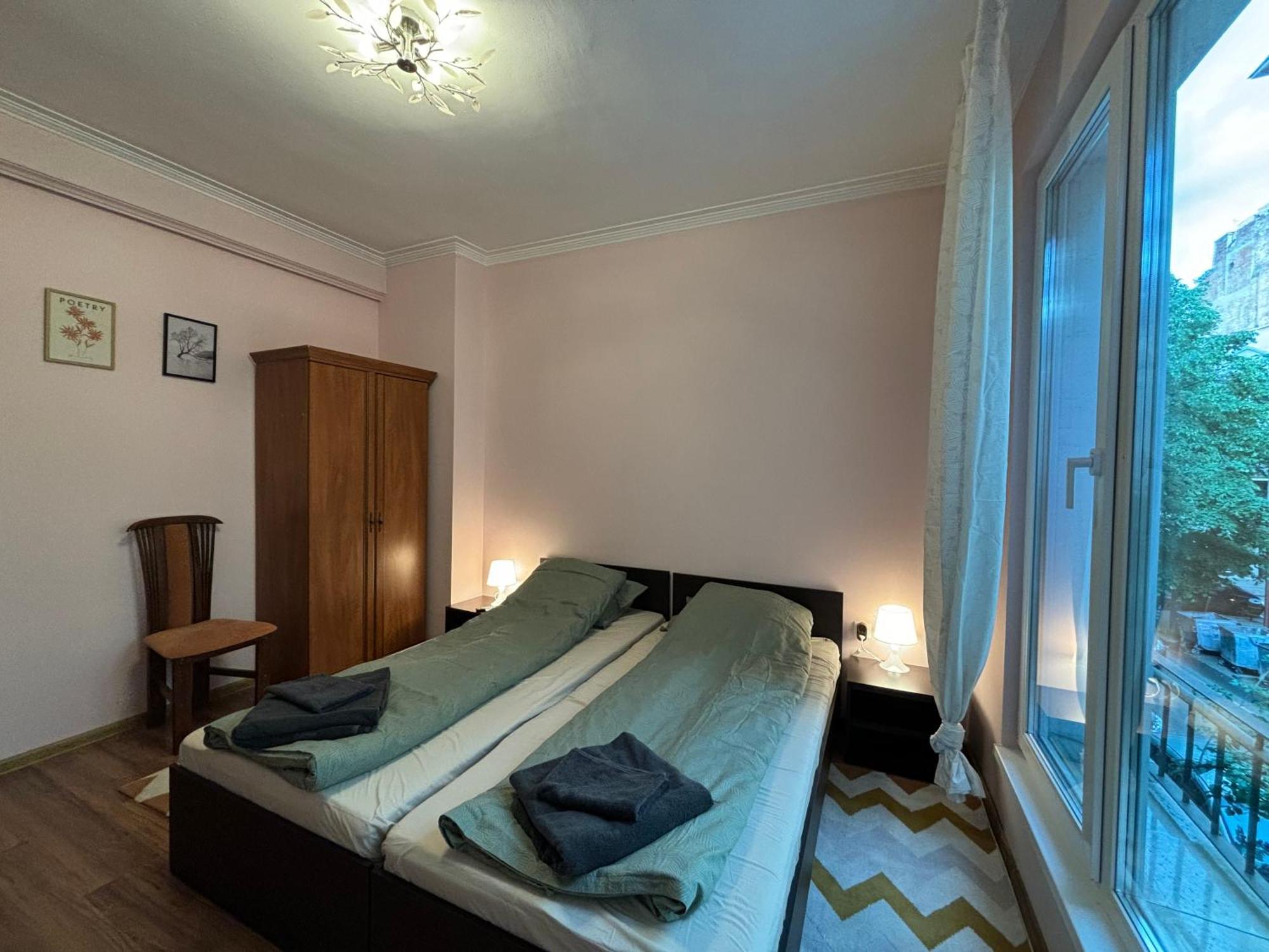 Quiet 2 Bedrooms Downtown Apart Szófia Kültér fotó